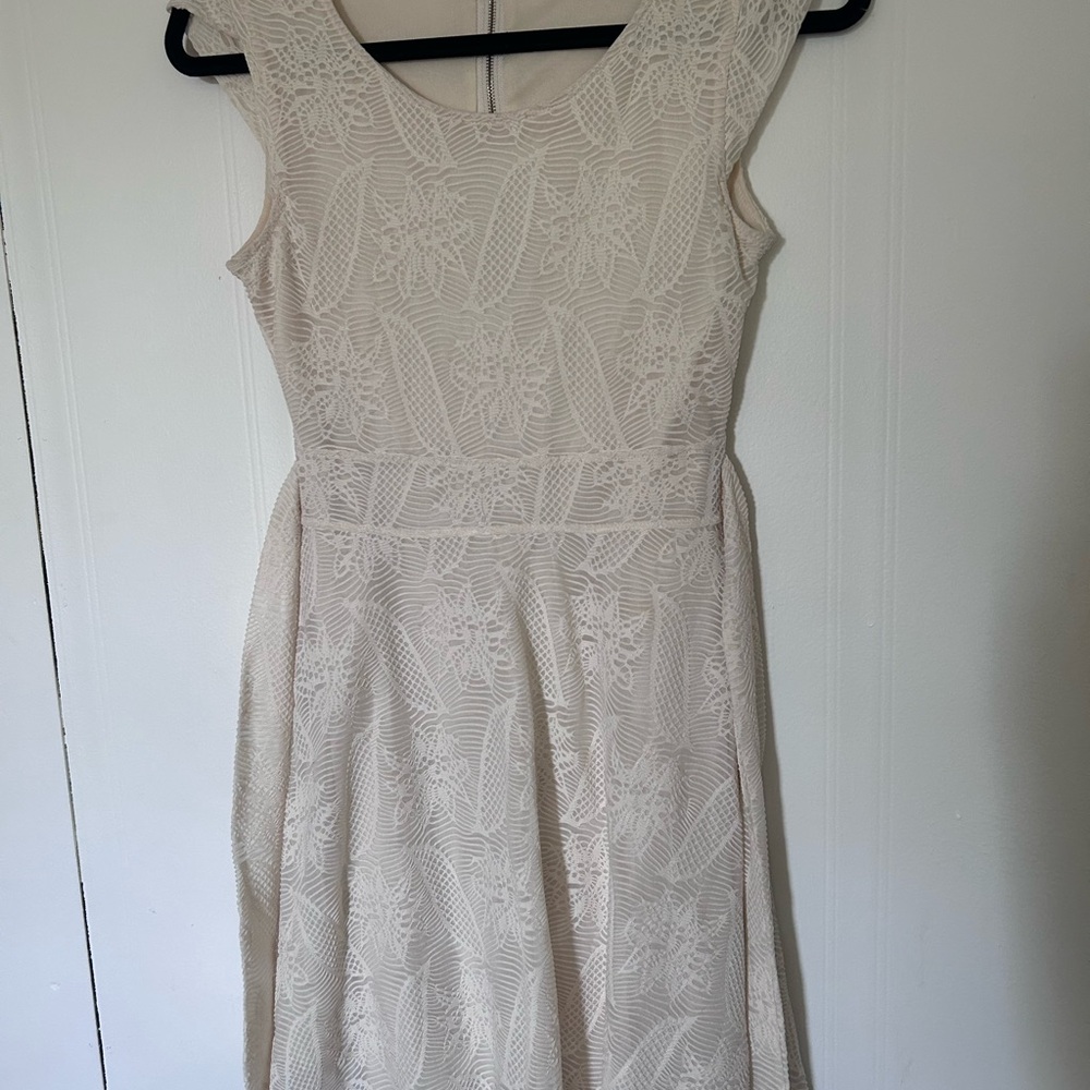 Elegant Cream Lace Dress